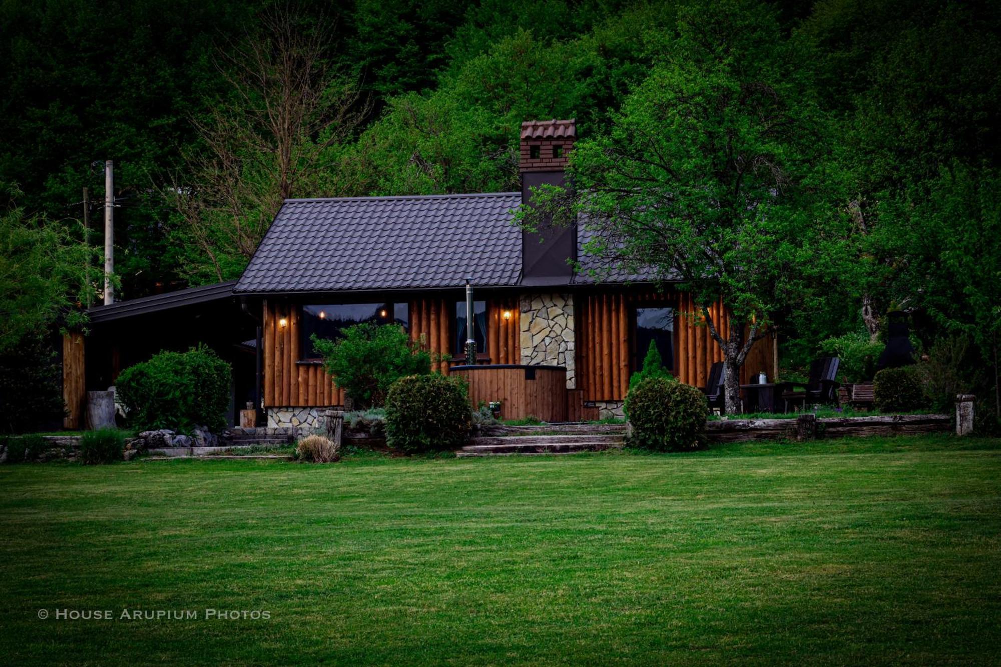 House Arupium - Hot Tub Villa Otocac Exterior photo