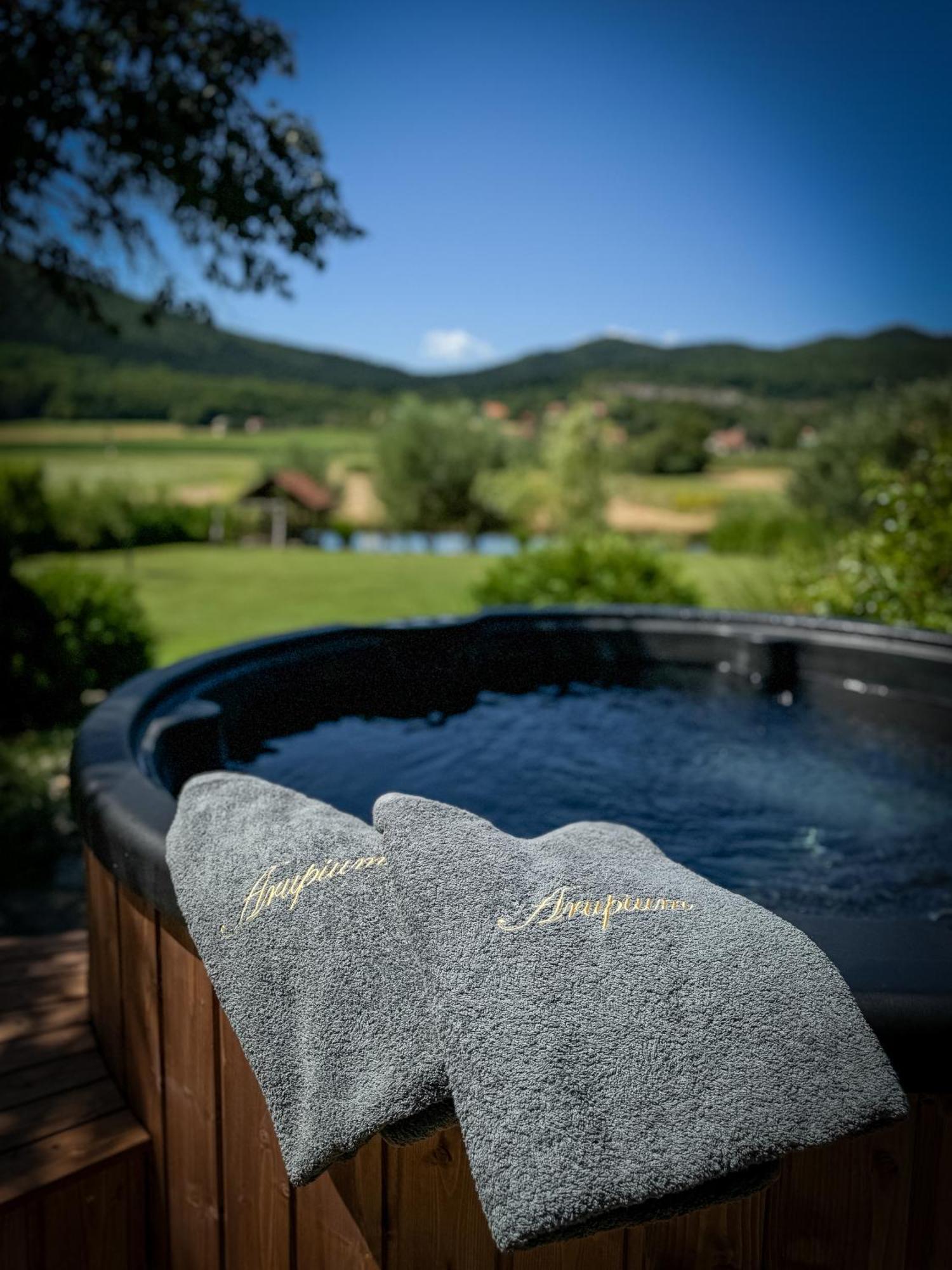 House Arupium - Hot Tub Villa Otocac Exterior photo